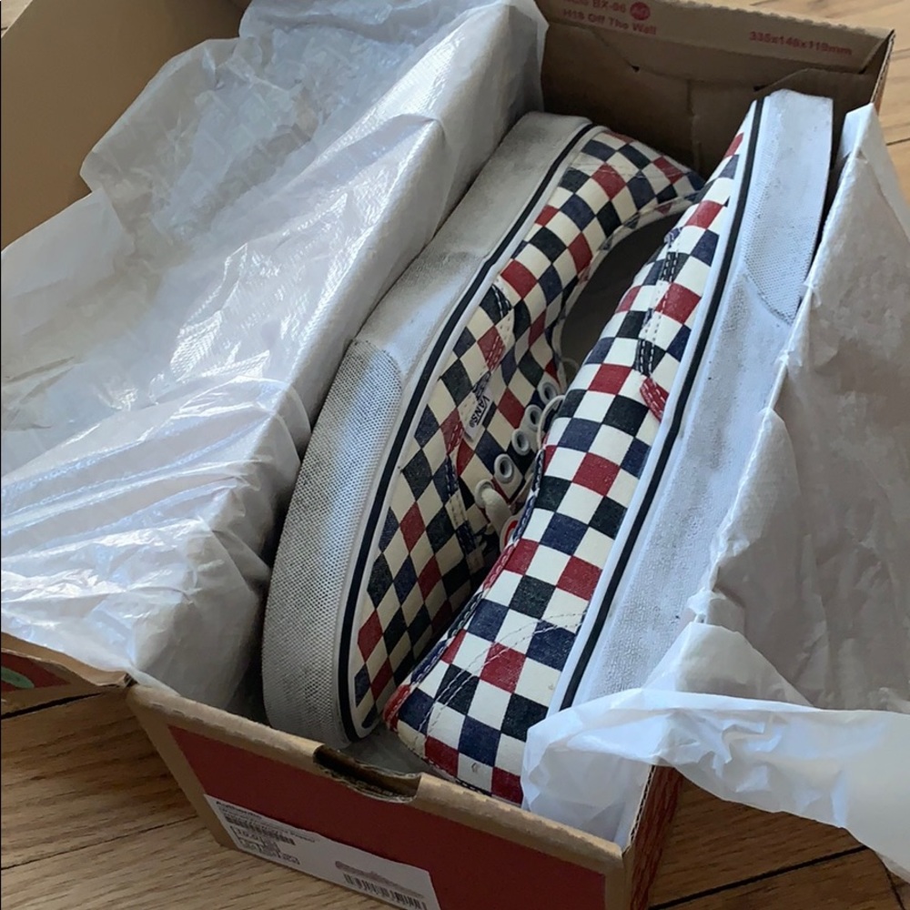VANS Checkered Blue Red White Low Top Sneaker - Picture 5 of 7